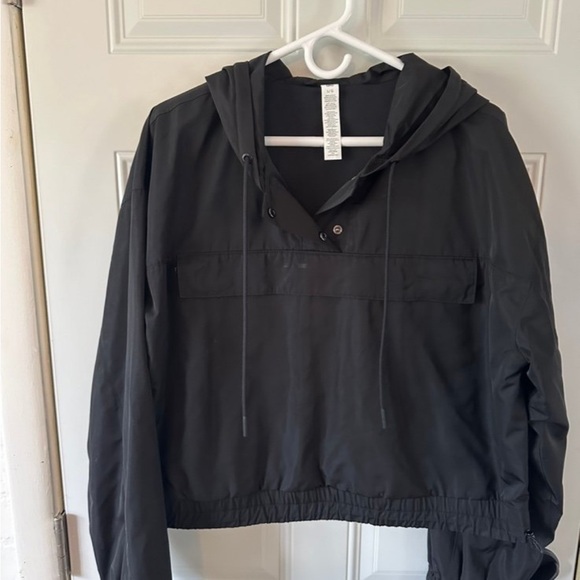 NWOT ALO Yoga Women’s International Anorak Hoodie Large - Picture 9 of 11